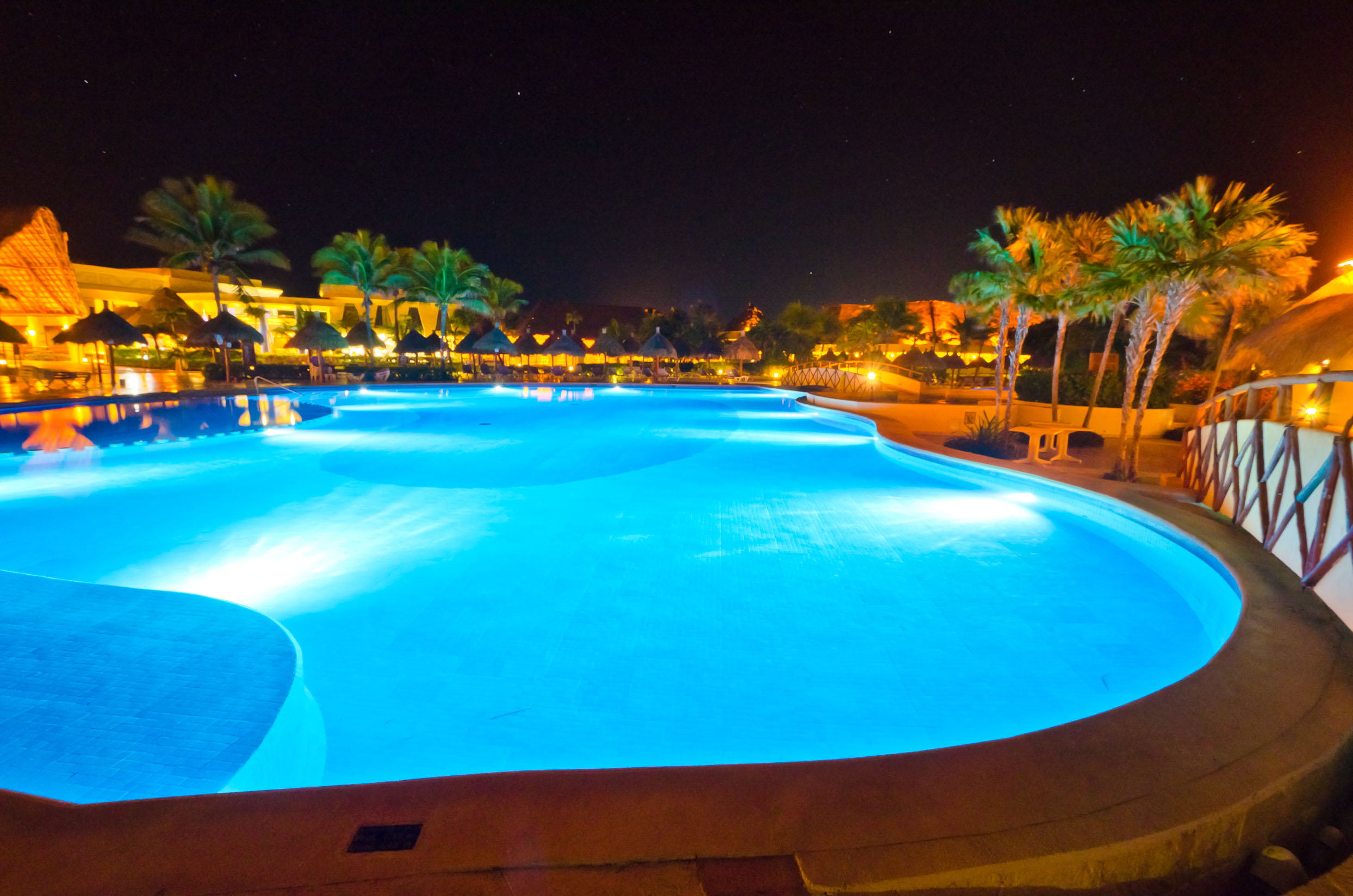 Exploring Cyangourd Lighting's Swimming Pool Light Project in Thailand